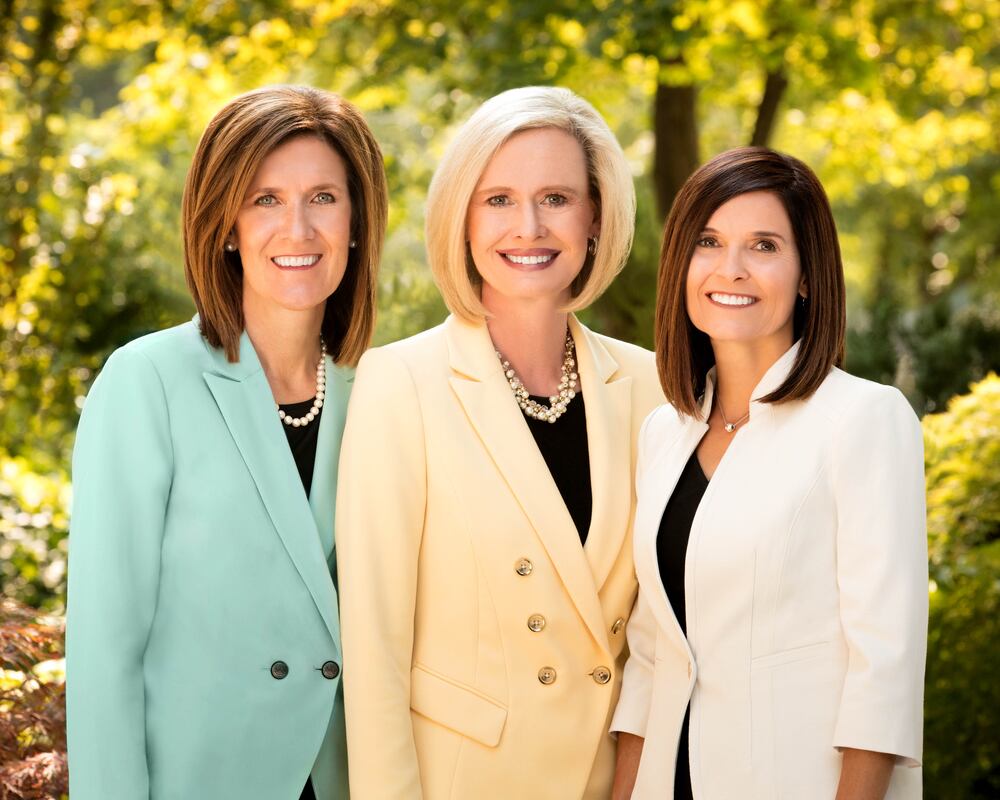 Young Women (Apr. 2018–Aug. 2023)<br />
President: Bonnie H. Cordon<br />
1st Counselor: Michelle D. Craig<br />
2nd Counselor: Rebecca L. Craven